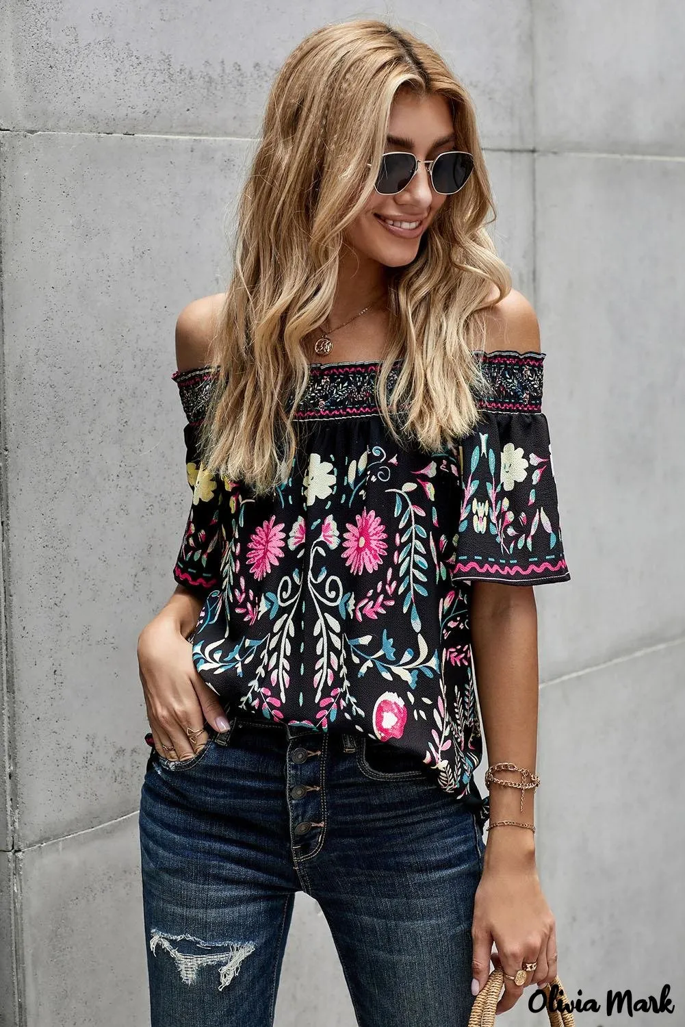 Deanwangkt - Black Floral Straight Top